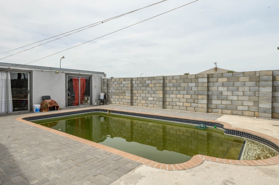 9 Bedroom Property for Sale in Algoa Park Eastern Cape